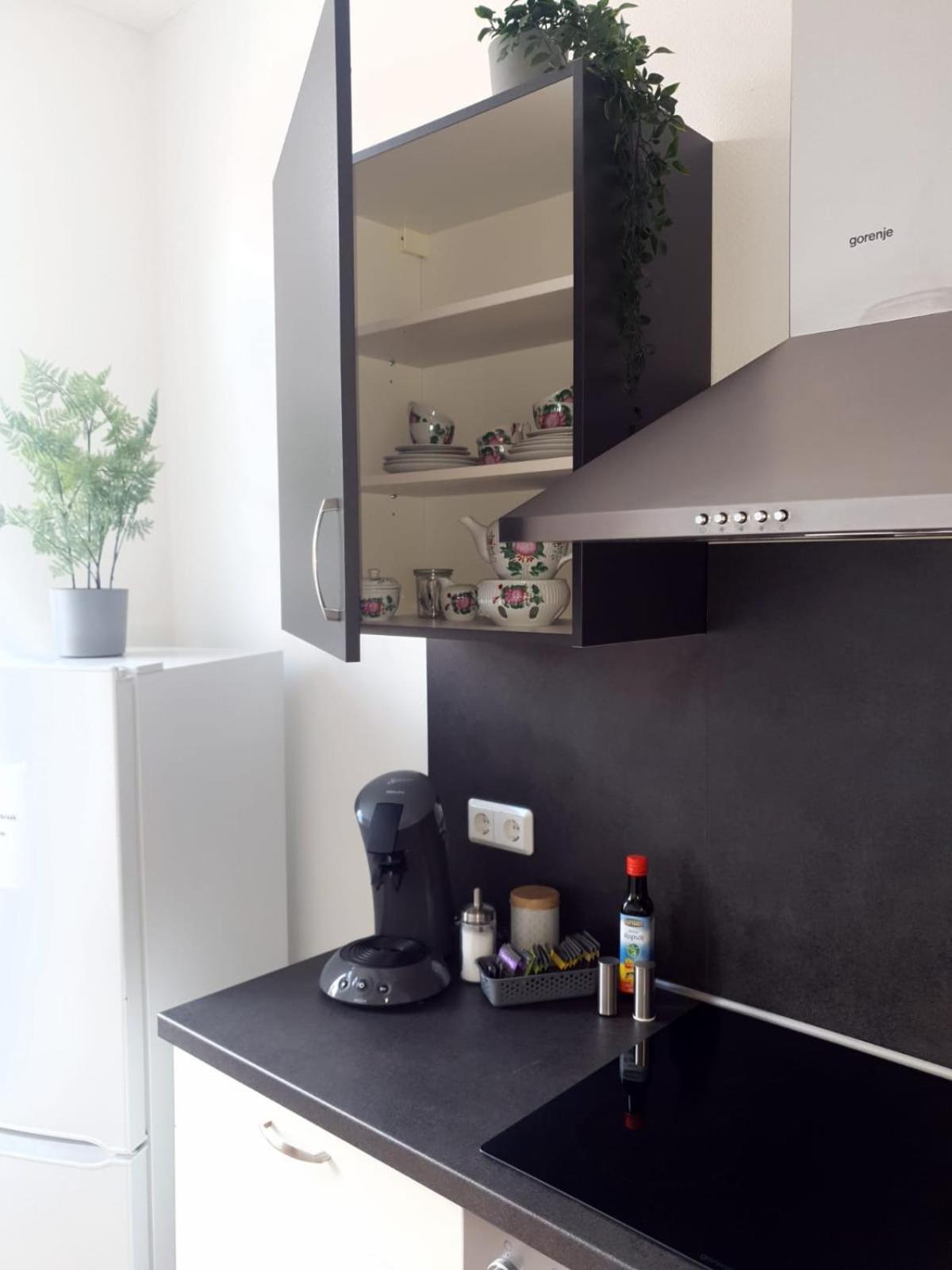 Hotel Dh -Deutsches Haus- Emden Ngoại thất bức ảnh