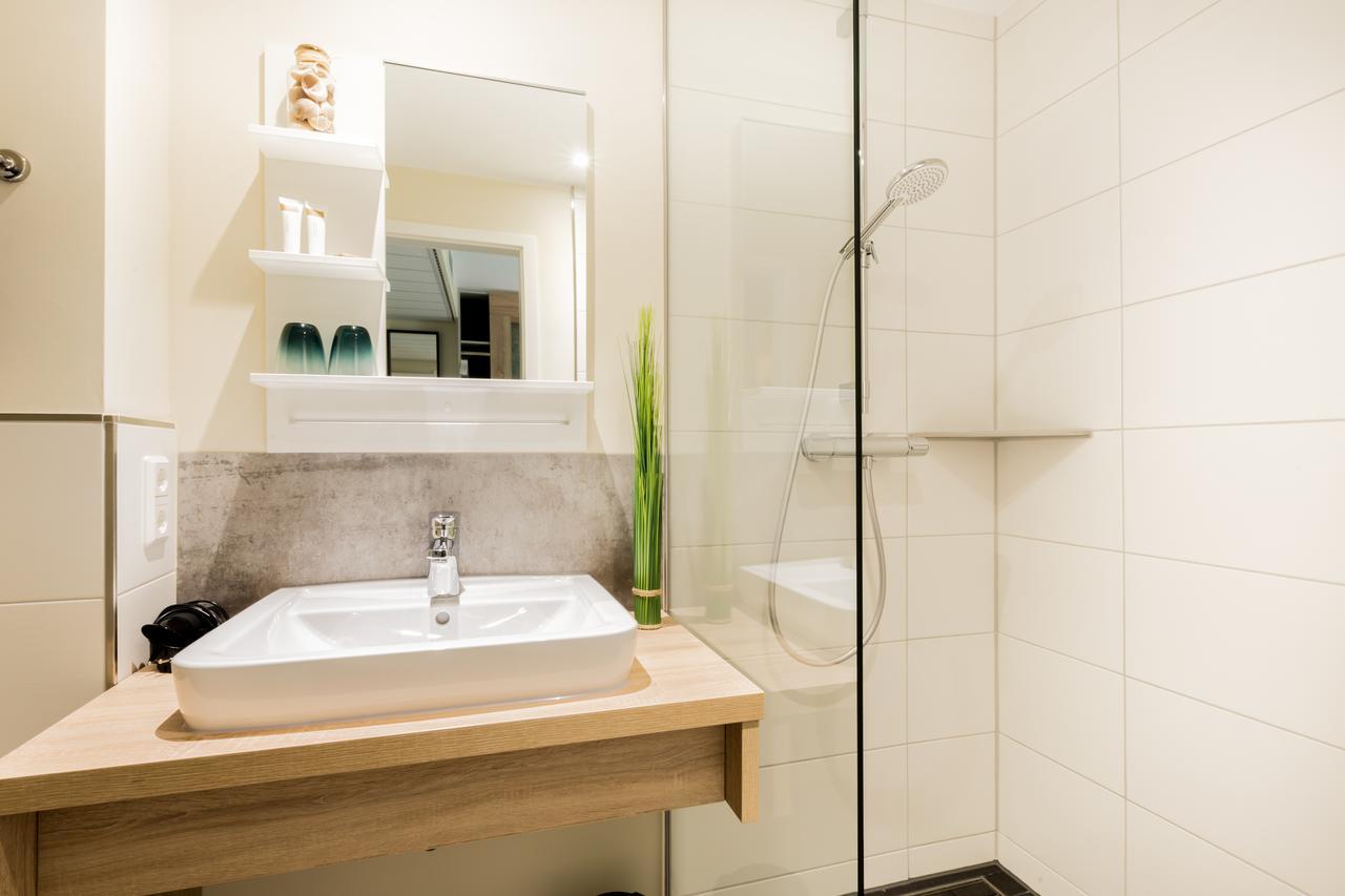 Hotel Dh -Deutsches Haus- Emden Ngoại thất bức ảnh