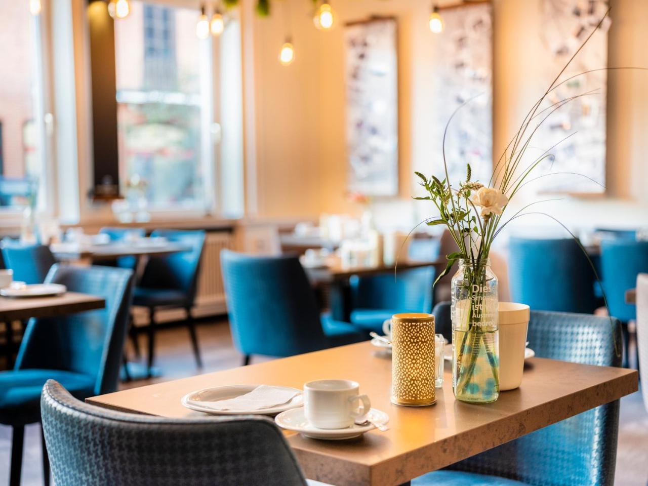 Hotel Dh -Deutsches Haus- Emden Ngoại thất bức ảnh